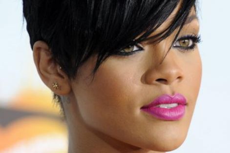rihanna_face.jpg
